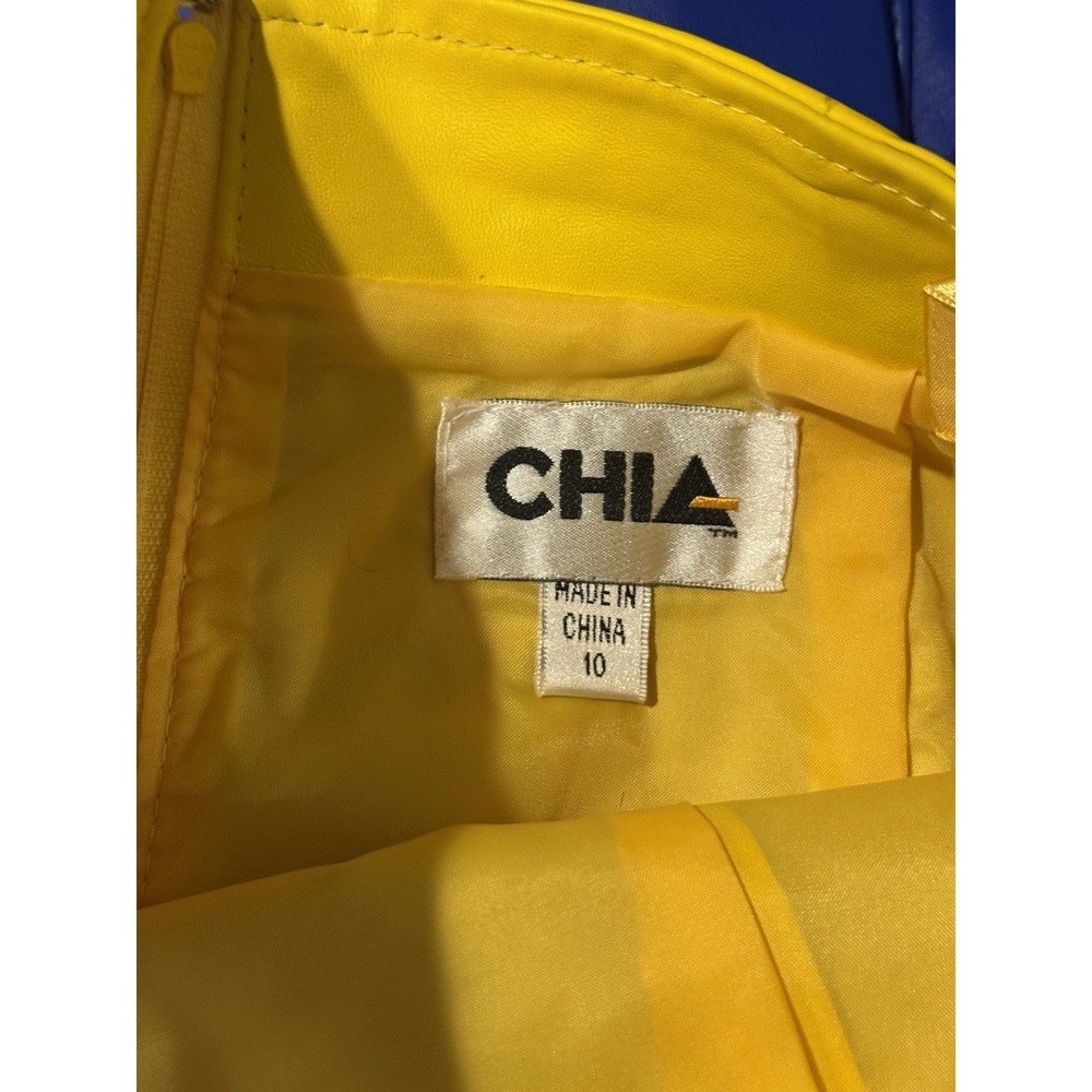 Vintage 80s CHIA Bright Yellow Leather High-Waisted Mini Skirt – Size 10‎ - Picture 3 of 3